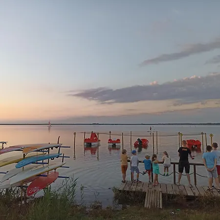 Przyczepa Kempingowa Nad Jez Gardno Kamp alanı *