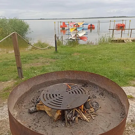Przyczepa Kempingowa Nad Jez Gardno Kamp alanı Gardna Wielka