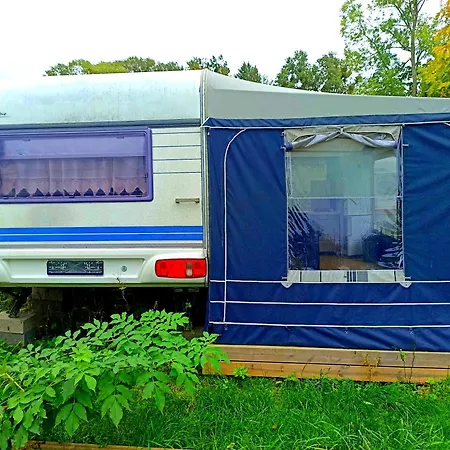 Kamp alanı Przyczepa Kempingowa Nad Jez Gardno Gardna Wielka