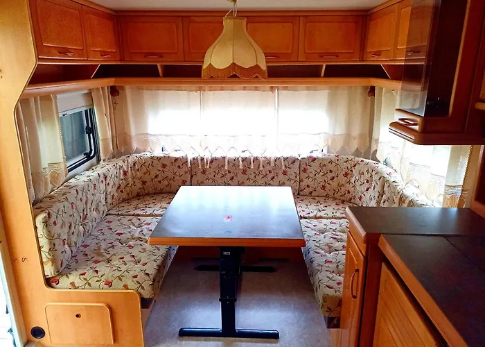 Przyczepa Kempingowa Nad Jez Gardno * Gardna Wielka