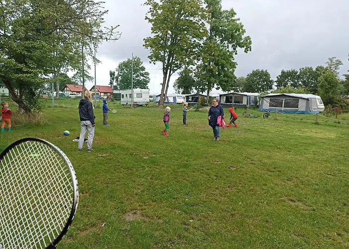 Przyczepa Kempingowa Nad Jez Gardno Кемпинг *